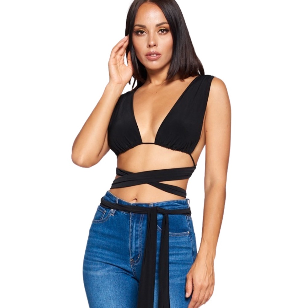 Tie-up Black Croptop